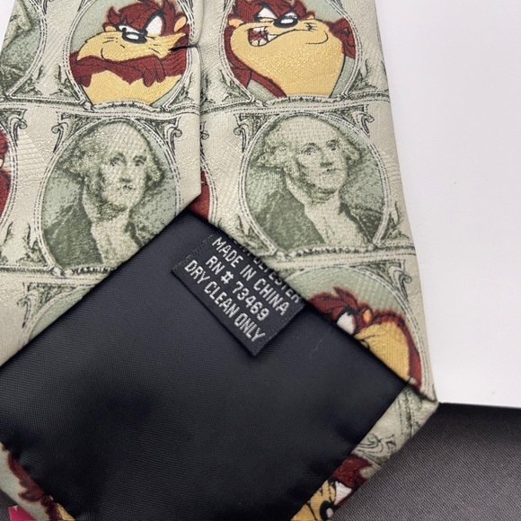 Warner Bros. Taz Dollar Bill Tie - Green and Brown - Picture 3 of 5